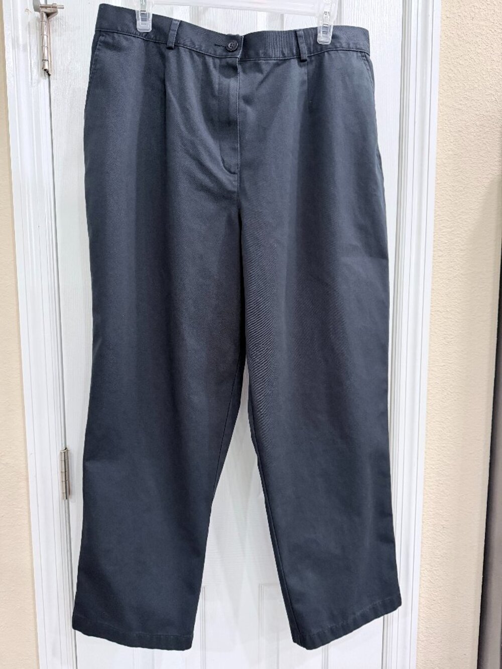 L.L.Bean Original Fit Black Cropped Pants Women 18 Petite 100% Cotton
